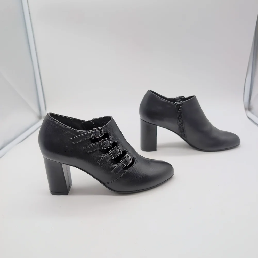 Chic David Tate Black Pause Leather Block Heel Shooties Boots Buckle Detail